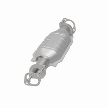 Load image into Gallery viewer, MagnaFlow Conv DF 05-10 Kia Sportage 2.7L
