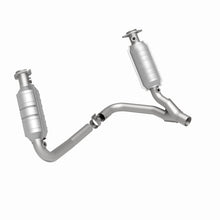 Load image into Gallery viewer, MagnaFlow 06 Mitsubishi Raider Catalytic Converter DF (California)
