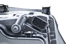 Load image into Gallery viewer, Hella 2006-2008 BMW 323i Bi-Xenon Headlight Assembly
