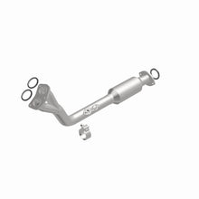 Load image into Gallery viewer, MagnaFlow Converter Direct Fit California Grade 96-98 Toyota 4Runner 2.7L
