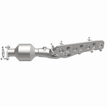 Load image into Gallery viewer, Magnaflow 16-21 Infiniti QX80 5.6L Direct-Fit Right Manifold Catalytic Converter
