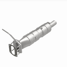 Load image into Gallery viewer, MagnaFlow 09-19 Ford F53 V10 6.8L Underbody 6.8L Direct Fit Catalytic Converter
