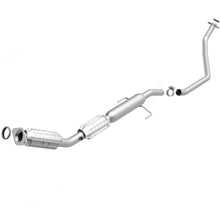 Load image into Gallery viewer, MagnaFlow Converter Direct Fit California 09-11 Toyota Corolla / Matrix L4-1.8LGAS
