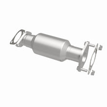 Load image into Gallery viewer, MagnaFlow Conv Direct Fit 2011 Kia Sorento 3.5 Underbody
