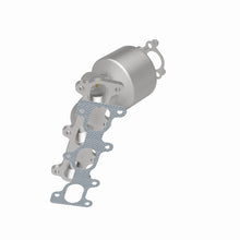 Load image into Gallery viewer, MagnaFlow Conv DF 05-07 Kia Sportage 2.7L Passenger Side
