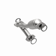 Load image into Gallery viewer, MagnaFlow Conv DF 01-03 Highlander 3L rr OEM
