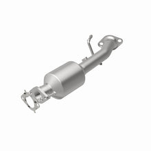 Load image into Gallery viewer, Magnaflow 13-15 NV200 2 Underbody Direct Fit Converter
