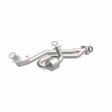 Load image into Gallery viewer, MagnaFlow Conv DF 01-03 Toyota Sienna 3.0L
