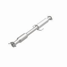 Load image into Gallery viewer, Magnaflow 12-14 Azera 3.3L Underbody Direct Fit Converter
