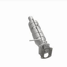 Load image into Gallery viewer, MagnaFlow 09-19 Ford F53 V10 6.8L Underbody 6.8L Direct Fit Catalytic Converter
