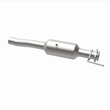Load image into Gallery viewer, MagnaFlow 18-19 Ford F-450 Super Duty V10 6.8L Underbody Direct Fit Catalytic Converter
