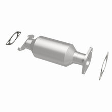 Load image into Gallery viewer, Magnaflow 11-13 Sorento 2.4L Underbody Direct Fit Converter
