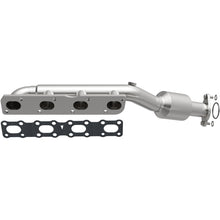 Load image into Gallery viewer, Magnaflow 2004 Nissan Titan 5.6L Direct Fit Converter
