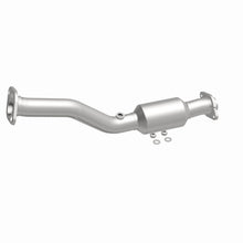 Load image into Gallery viewer, Magnaflow 13-15 Sentra 1.8 Underbody Direct Fit Converter
