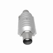 Load image into Gallery viewer, Magnaflow Conv Univ 2.00 HM Angled O2
