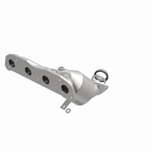 Load image into Gallery viewer, MagnaFlow Conv Direct Fit 09-14 Sentra 2.0L Manifold
