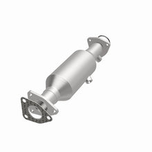 Load image into Gallery viewer, MagnaFlow Honda Odyssey Direct-Fit Catalytic Converter

