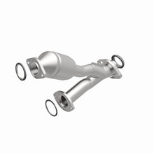 Load image into Gallery viewer, MagnaFlow Conv DF 01-03 Highlander 3L rr OEM
