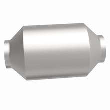 Load image into Gallery viewer, Magnaflow California Grade CARB Universal Catalytic Converter - 2.5in In / 2.5in Out / 9in Long
