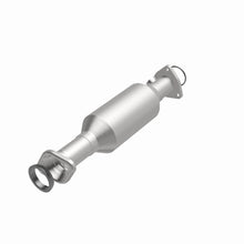 Load image into Gallery viewer, MagnaFlow California Direct-Fit Catalytic Converter 97-01 Honda CR-V L4 2.0L
