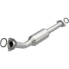 Load image into Gallery viewer, MagnaFlow Conv Direct Fit OEM 2003-2004 Toyota Tundra Underbody - 28.75in Length
