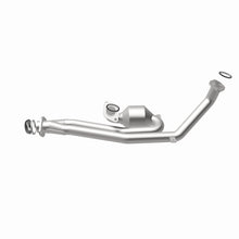 Load image into Gallery viewer, MagnaFlow Conv DF 01-03 Toyota Sienna 3.0L fr
