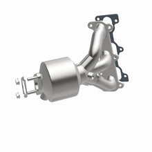 Load image into Gallery viewer, MagnaFlow Conv DF 05-07 Kia Sportage 2.7L Passenger Side
