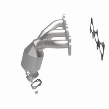 Load image into Gallery viewer, Magnaflow Conv DF 02-06 Hyundai Sonata 2.7L
