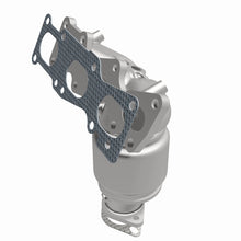 Load image into Gallery viewer, Magnaflow 07-10 Kia Sedona 3.8L California Grade CARB Compliant DF Manifold Catalytic Converter
