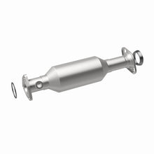 Load image into Gallery viewer, MagnaFlow California Direct-Fit Catalytic Converter 97-01 Honda CR-V L4 2.0L
