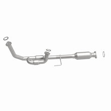 Load image into Gallery viewer, MagnaFlow Conv Direct Fit California Grade CARB Compliant 95-97 Toyota Avalon
