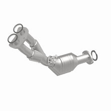 Load image into Gallery viewer, MagnaFlow Conv DF 01-04 Toyota Tacoma 2.7L

