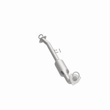 Load image into Gallery viewer, MagnaFlow Conv Direct Fit OEM 2001-2004 Toyota Sequoia Underbody
