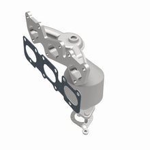 Load image into Gallery viewer, Magnaflow 07-10 Kia Sedona 3.8L California Grade CARB Compliant DF Manifold Catalytic Converter

