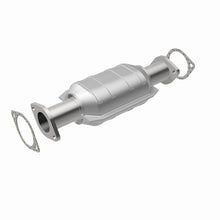 Load image into Gallery viewer, MagnaFlow Conv DF 01-04 Nissan Frontier 2.4L Rear
