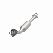 Load image into Gallery viewer, MagnaFlow Conv Direct Fit OEM 2003-2004 Toyota Tundra Underbody - 28.75in Length

