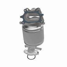 Load image into Gallery viewer, MagnaFlow Conv DF 04-07 Saturn VUE 3.5L Rear
