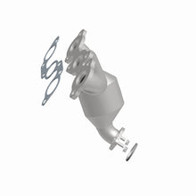 Load image into Gallery viewer, MagnaFlow Conv DF 04-06 Toyota Sienna 3.3L
