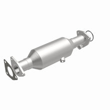 Load image into Gallery viewer, MagnaFlow Honda Odyssey Direct-Fit Catalytic Converter
