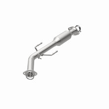 Load image into Gallery viewer, MagnaFlow Conv DF 01-03 Toyota Sienna 3.0L re
