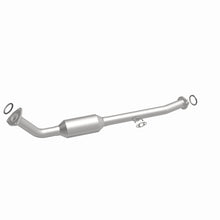 Load image into Gallery viewer, MagnaFlow Conv Direct Fit OEM 2001-2004 Toyota Sequoia Underbody
