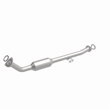Load image into Gallery viewer, MagnaFlow Conv Direct Fit OEM 2001-2004 Toyota Sequoia Underbody

