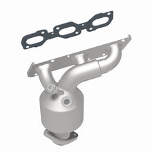 Load image into Gallery viewer, MagnaFlow Conv DF 00-01 Mazda MPV 2.5L Manifold
