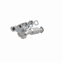 Load image into Gallery viewer, MagnaFlow Converter Direct Fit 02-03 BMW 745i 4.4L
