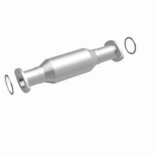 Load image into Gallery viewer, Magnaflow 96-99 Toyota Tacoma 2.7L Direct Fit Converter

