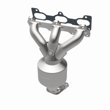 Load image into Gallery viewer, MagnaFlow Conv DF 05-08 Kia Sportage 2.7L Driver Side
