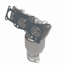 Load image into Gallery viewer, Magnaflow 07-10 Kia Sedona 3.8L California Grade CARB Compliant DF Manifold Catalytic Converter
