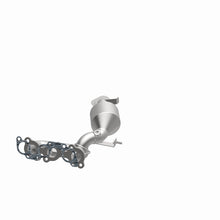 Load image into Gallery viewer, MagnaFlow Conv DF 04-06 Toyota Sienna 3.3L

