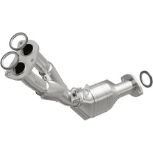 Load image into Gallery viewer, MagnaFlow Conv DF 01-04 Toyota Tacoma Front 2.7L
