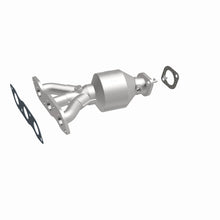 Load image into Gallery viewer, MagnaFlow Conv DF 07-09 Mitsu Outlander 3.0L
